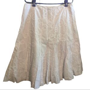 Papaya Classic White on White Skirt